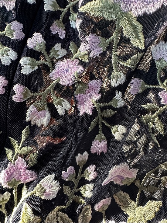 Mac Duggal Embroidered tiered dress size 8 - Picture 13 of 13